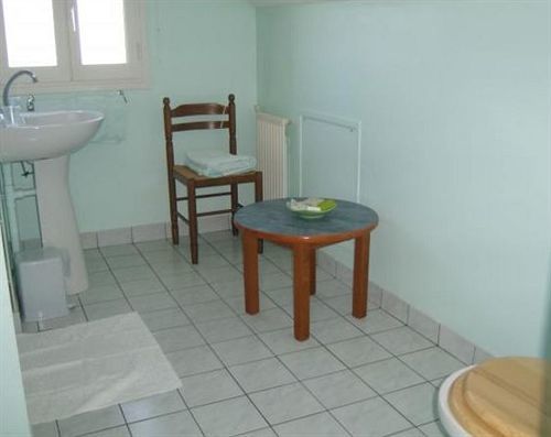 Auberge Les Muriers La Ferté-Hauterive Extérieur photo