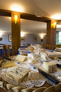 Auberge Les Muriers La Ferté-Hauterive Extérieur photo